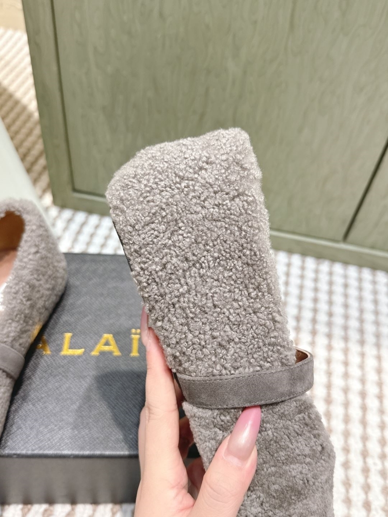 Alaia Flat Shoes
